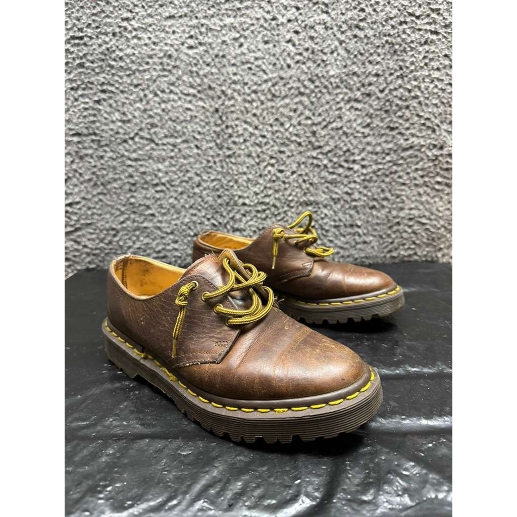 Vintage Dr. Martens 1561 4-Eyelet Leather Lace-Up Oxfords Brown Mens 5 Womens 6